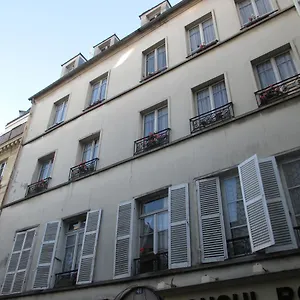Stella , Paris France
